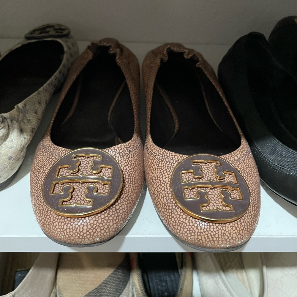 Tory Burch Reva Tan Snakeprint Flats size 6.